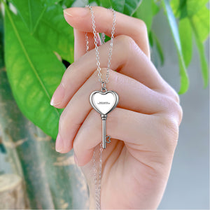Heart-shaped key necklace